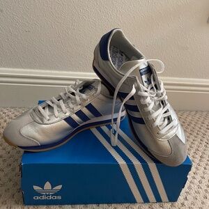 Adidas Country Silver Blue Size 8.5 men /9.5 women/ UK 8